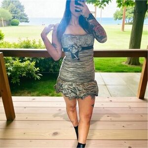 BCBG MAXAZRIA Metallic Gold and black Strapless mini dress size Small